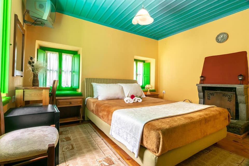 פאפיגקון Morfeas Guesthouse מראה חיצוני תמונה