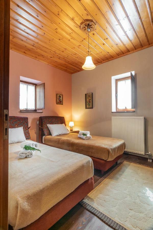 פאפיגקון Morfeas Guesthouse מראה חיצוני תמונה