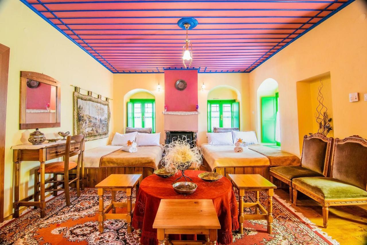 פאפיגקון Morfeas Guesthouse מראה חיצוני תמונה