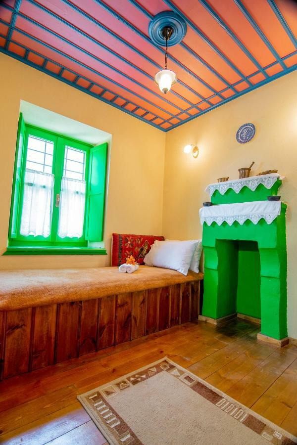 פאפיגקון Morfeas Guesthouse מראה חיצוני תמונה