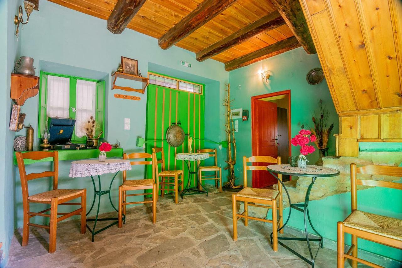 פאפיגקון Morfeas Guesthouse מראה חיצוני תמונה