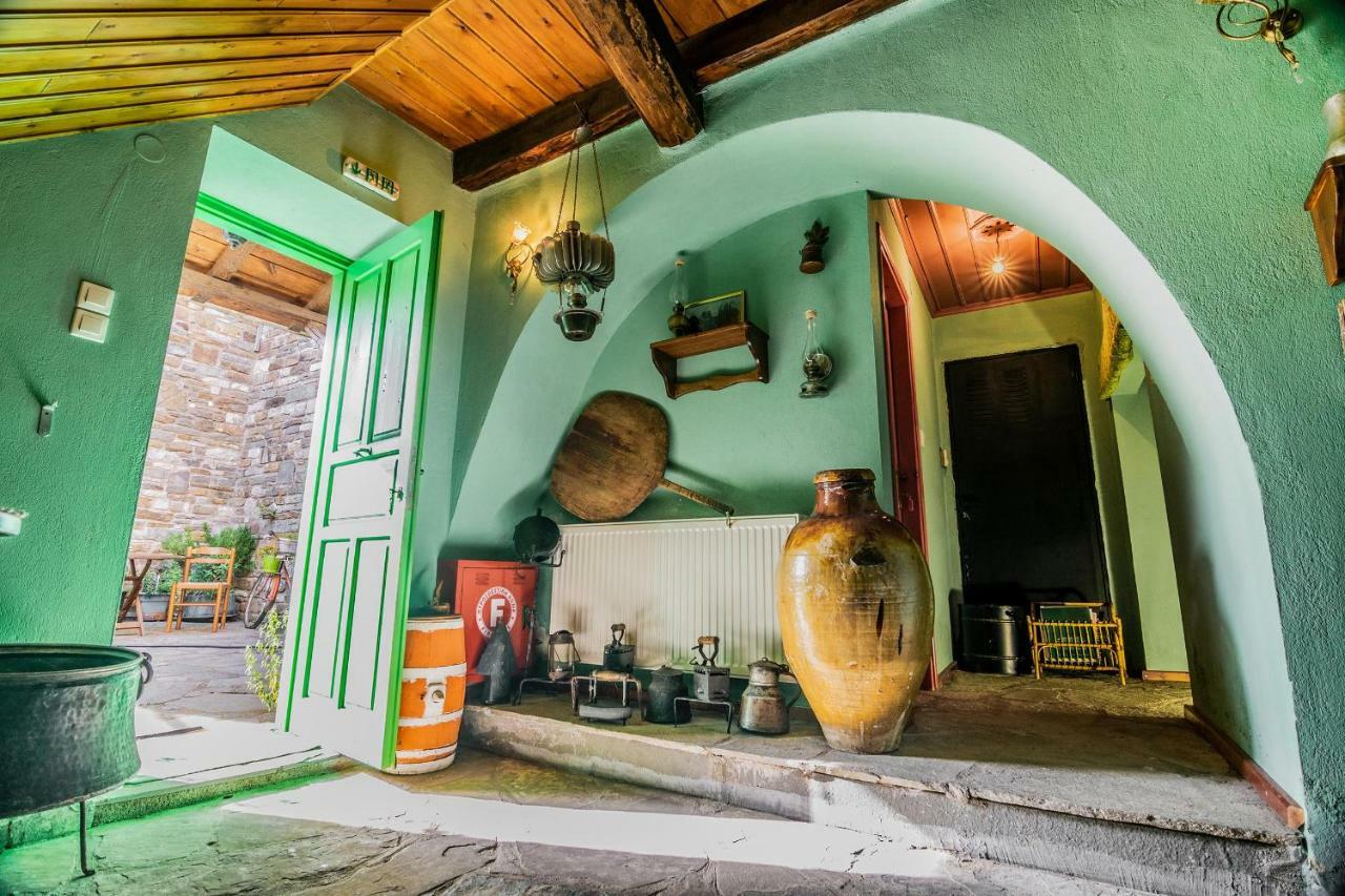 פאפיגקון Morfeas Guesthouse מראה חיצוני תמונה
