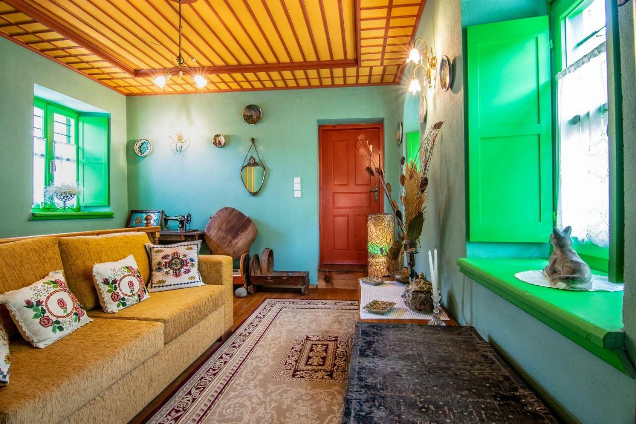 פאפיגקון Morfeas Guesthouse מראה חיצוני תמונה