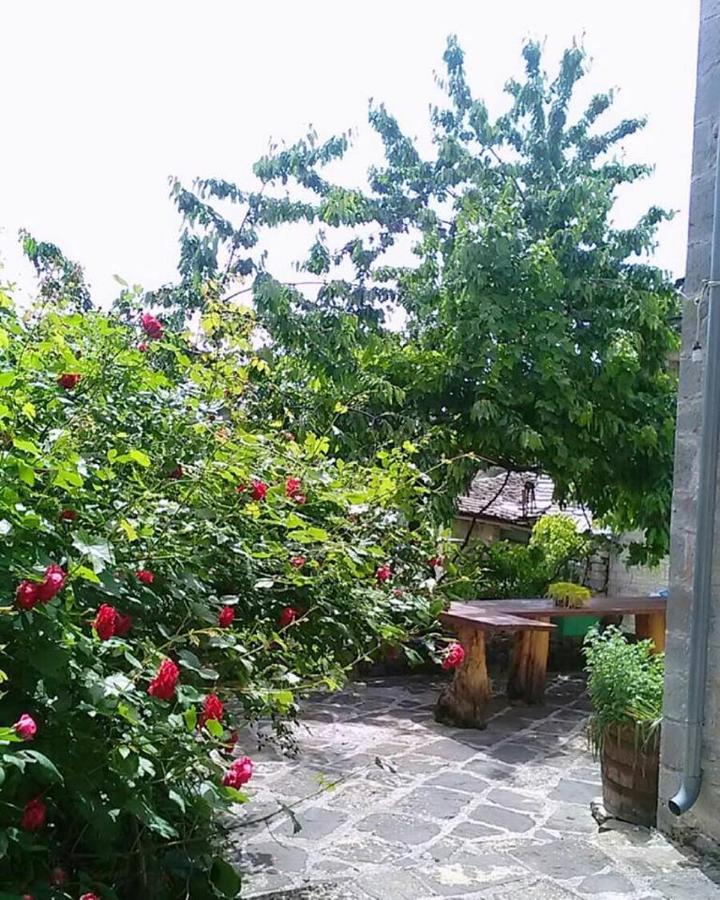פאפיגקון Morfeas Guesthouse מראה חיצוני תמונה